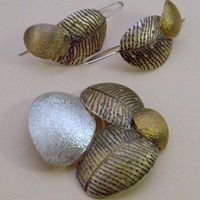 KM004