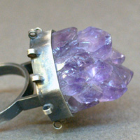 P013