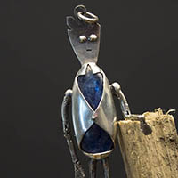 W102